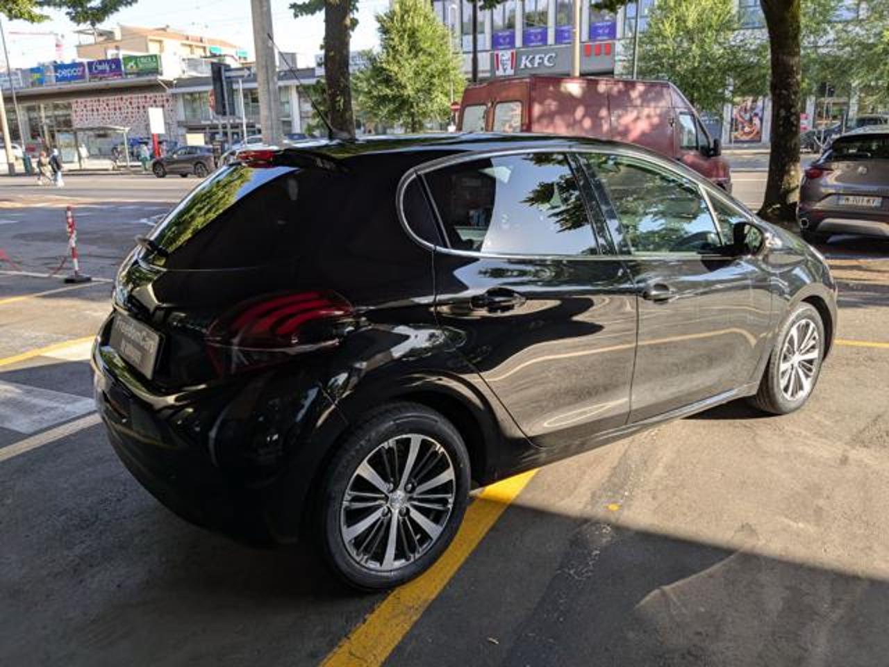 Peugeot Peugeot 208 usata 14