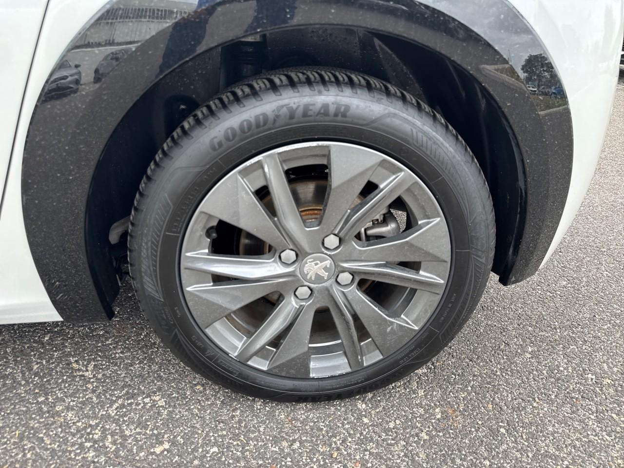 Peugeot Peugeot 208 usata, con 4 freni a disco con 2 dischi ventilati