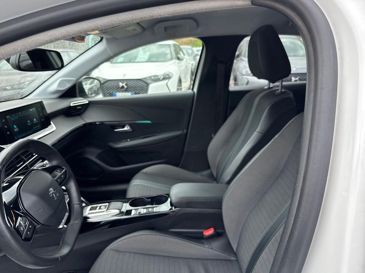 Peugeot Peugeot 208 usata, con comandi apps