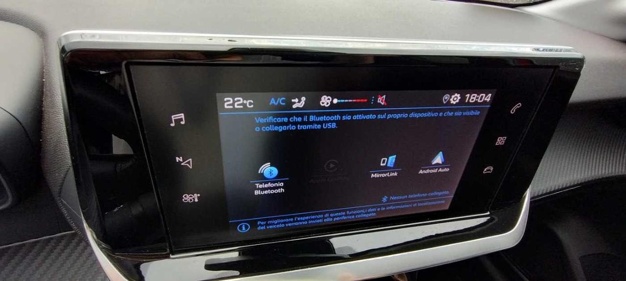 Peugeot Peugeot 208 usata, con 2 maniglie interne per passeggeri posteriori