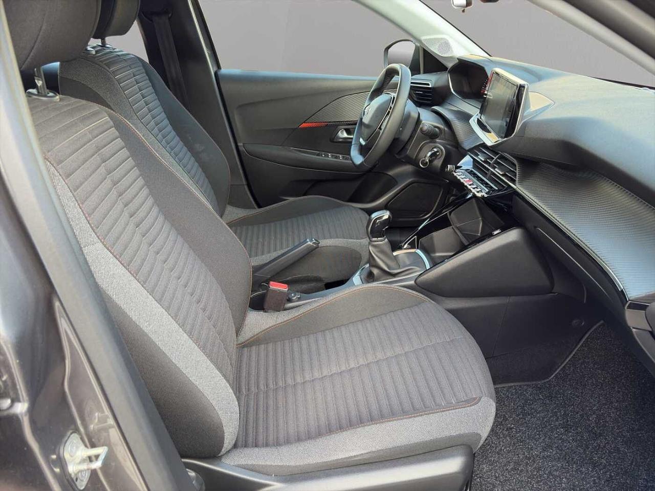 Peugeot Peugeot 208 usata, con 2 fissaggi isofix alle sedute laterali posteriori
