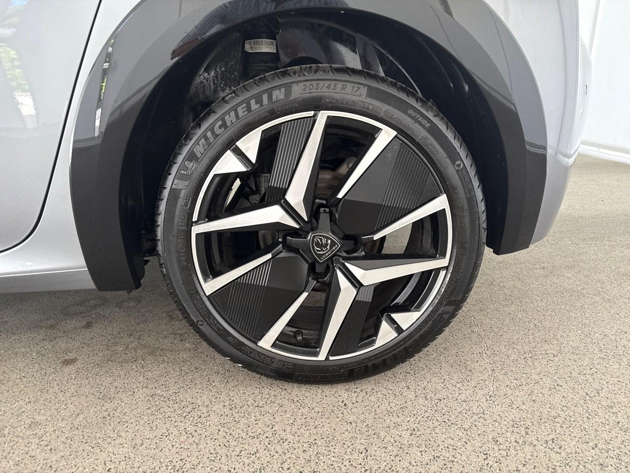 Peugeot Peugeot 208 usata, con 4 freni a disco con 2 dischi ventilati