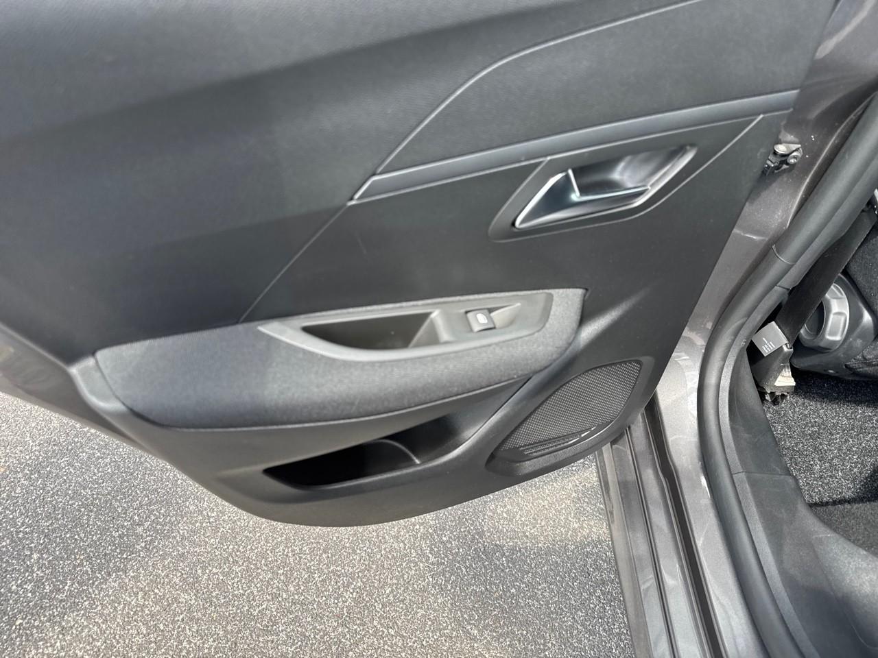 Peugeot Peugeot 208 usata, con apps integrate