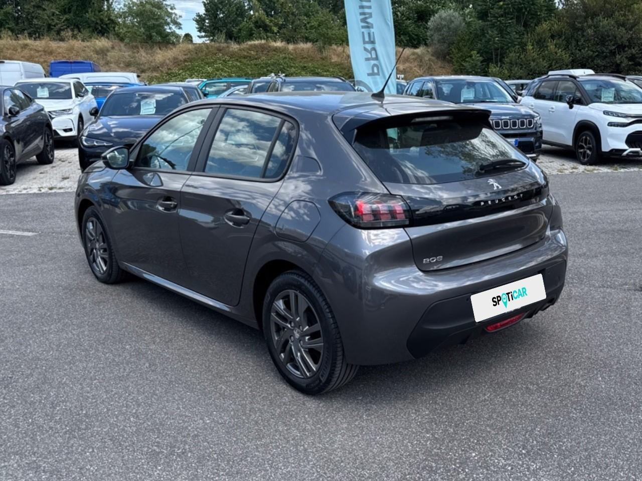 Peugeot Peugeot 208 usata, con comando luci con sensore di oscurità manuale