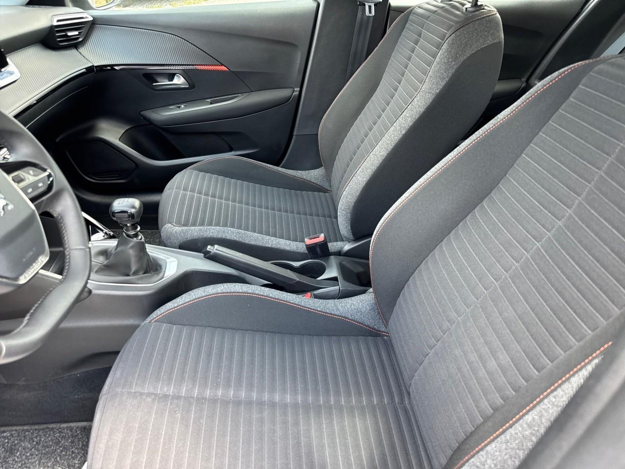 Peugeot Peugeot 208 usata, con conness.dispositivi est.intrattenimento include porta usb anteriore, 1 e 0
