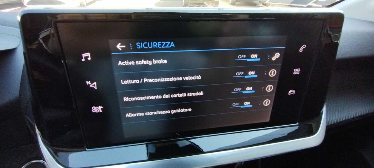 Peugeot Peugeot 208 usata, con 6 marce