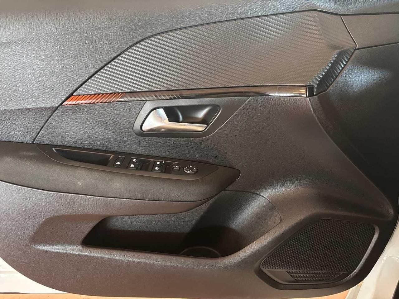 Peugeot Peugeot 208 usata, con fari full led
