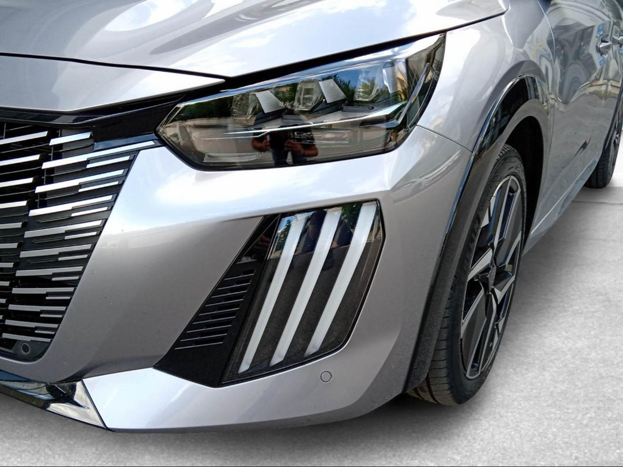 Peugeot Peugeot 208 usata 9