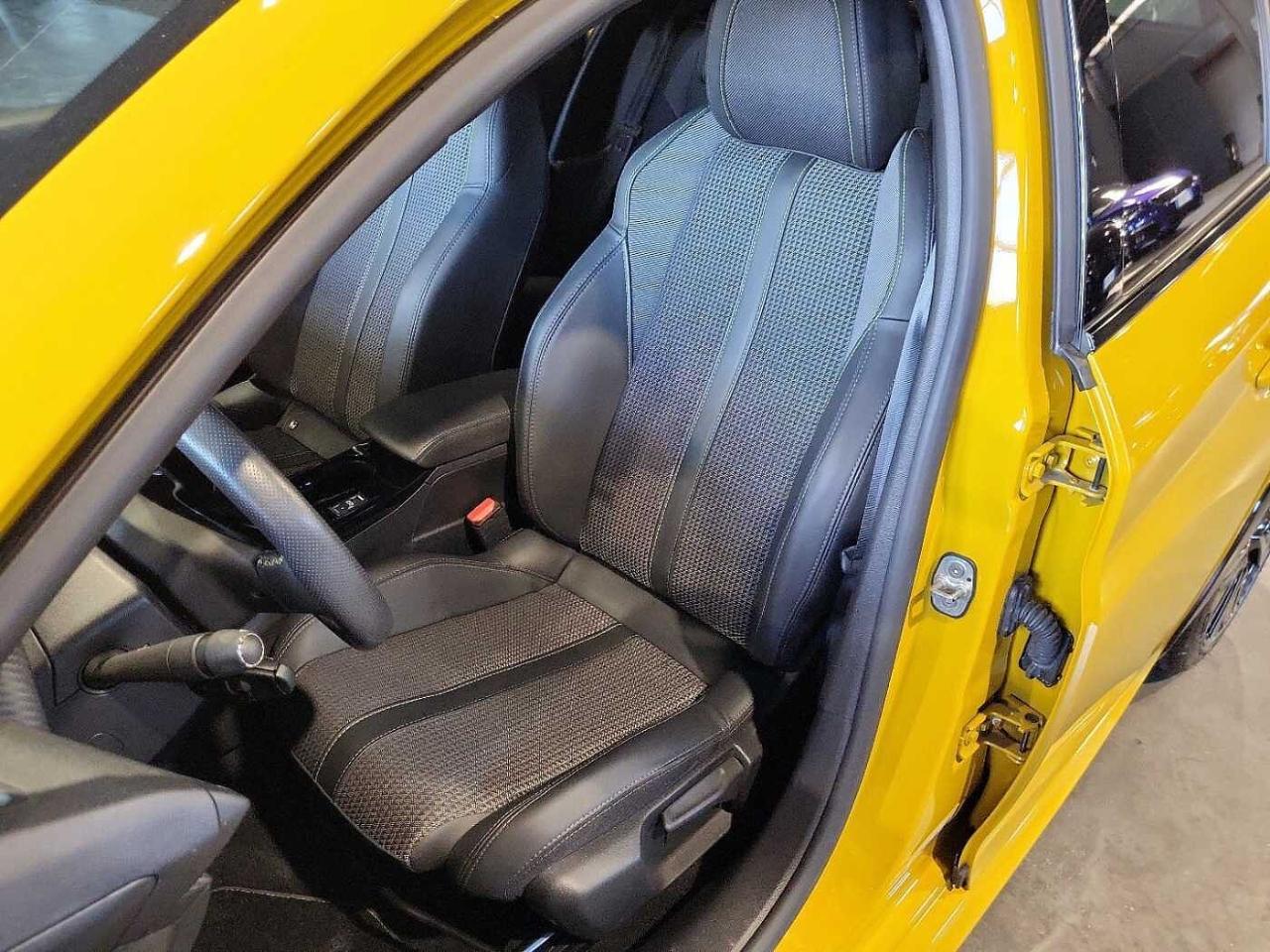 Peugeot Peugeot 208 usata, con chiusura centralizzata