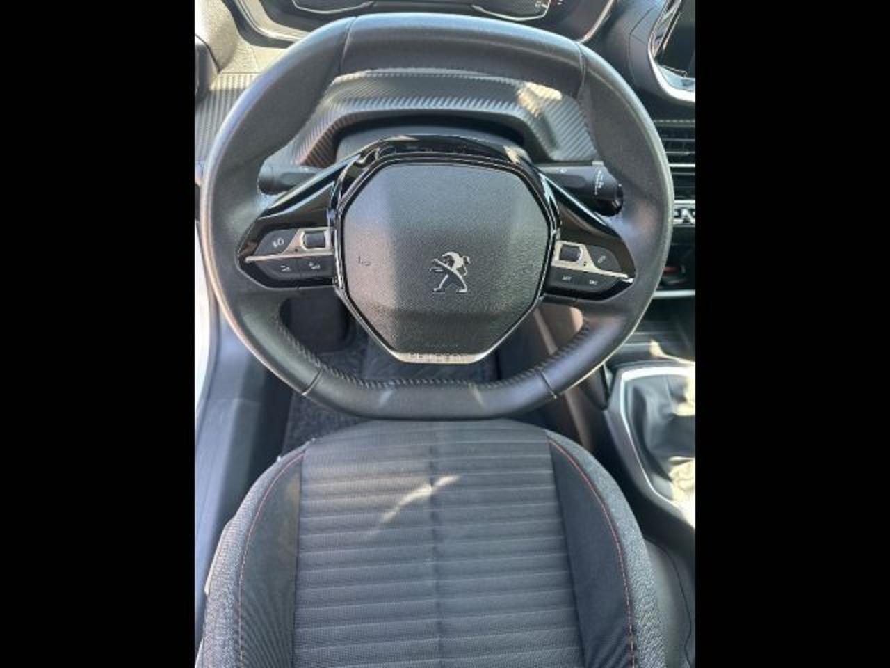 Peugeot Peugeot 208 usata, con cerchi in lega