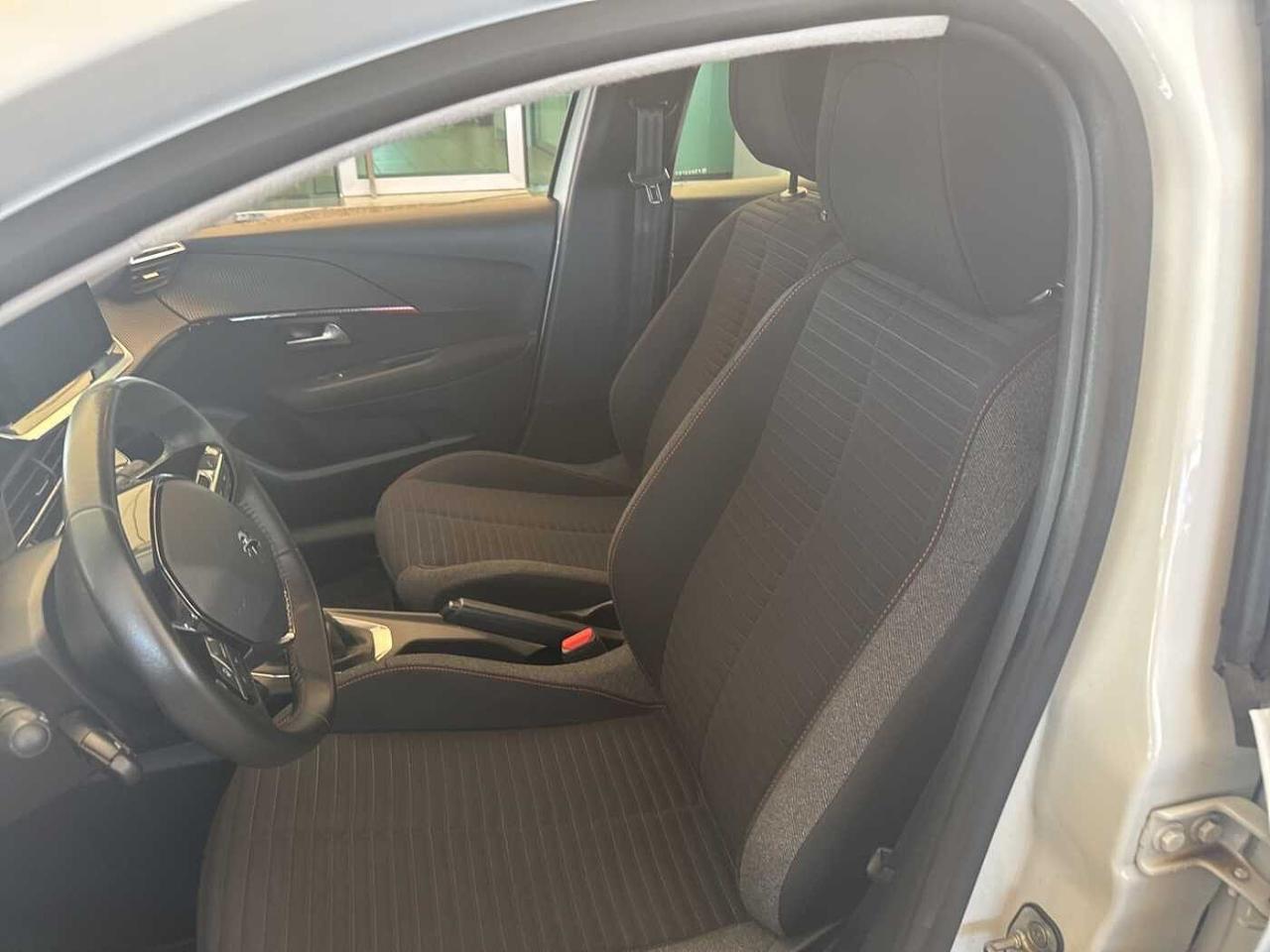 Peugeot Peugeot 208 usata, con 5 sedili