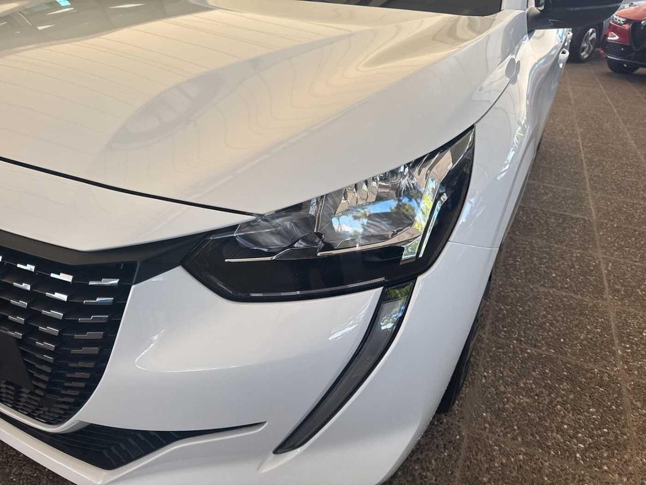 Peugeot Peugeot 208 usata, con rilevazione dei segnali stradali
