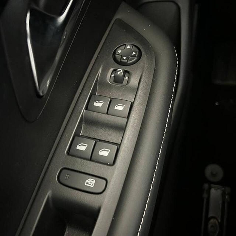 Peugeot Peugeot 208 usata 21