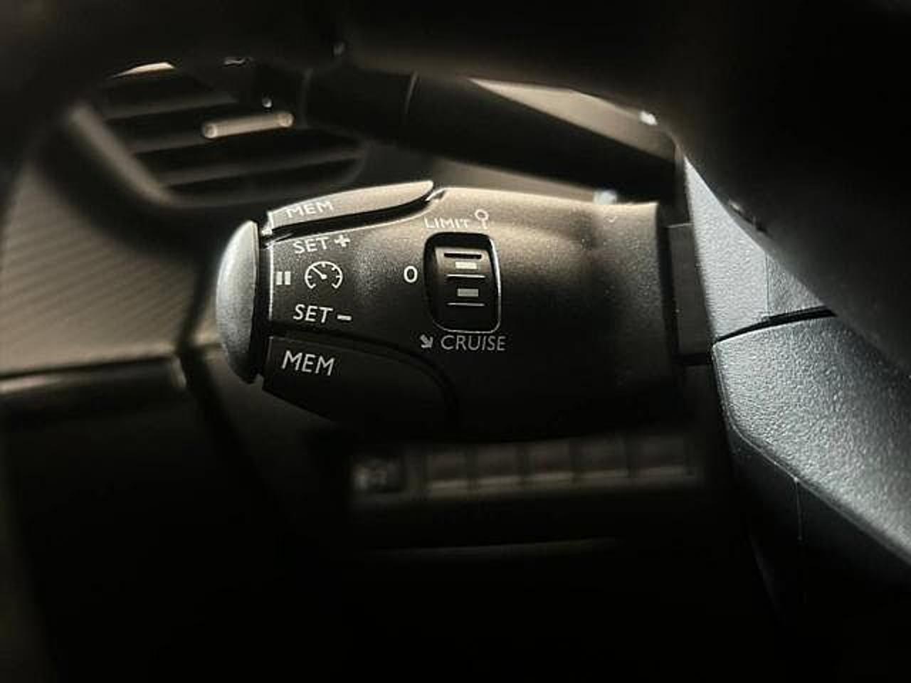 Peugeot Peugeot 208 usata, con sensori parcheggio posteriori