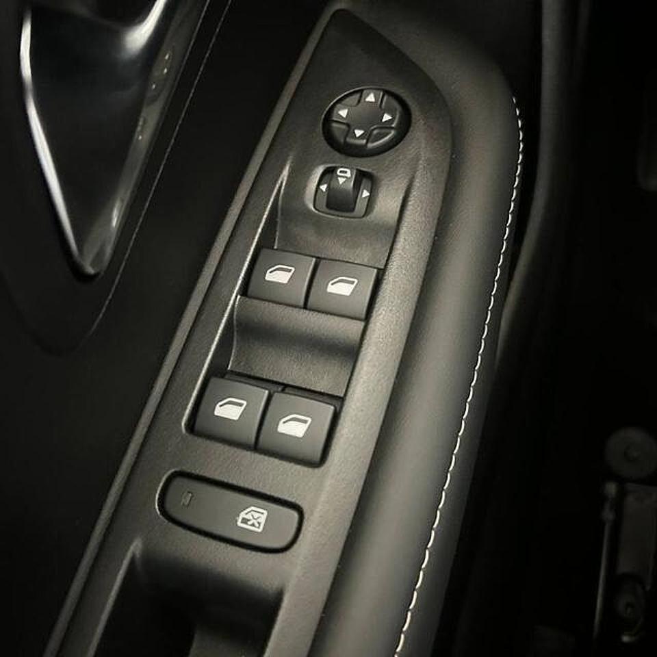 Peugeot Peugeot 208 usata 21