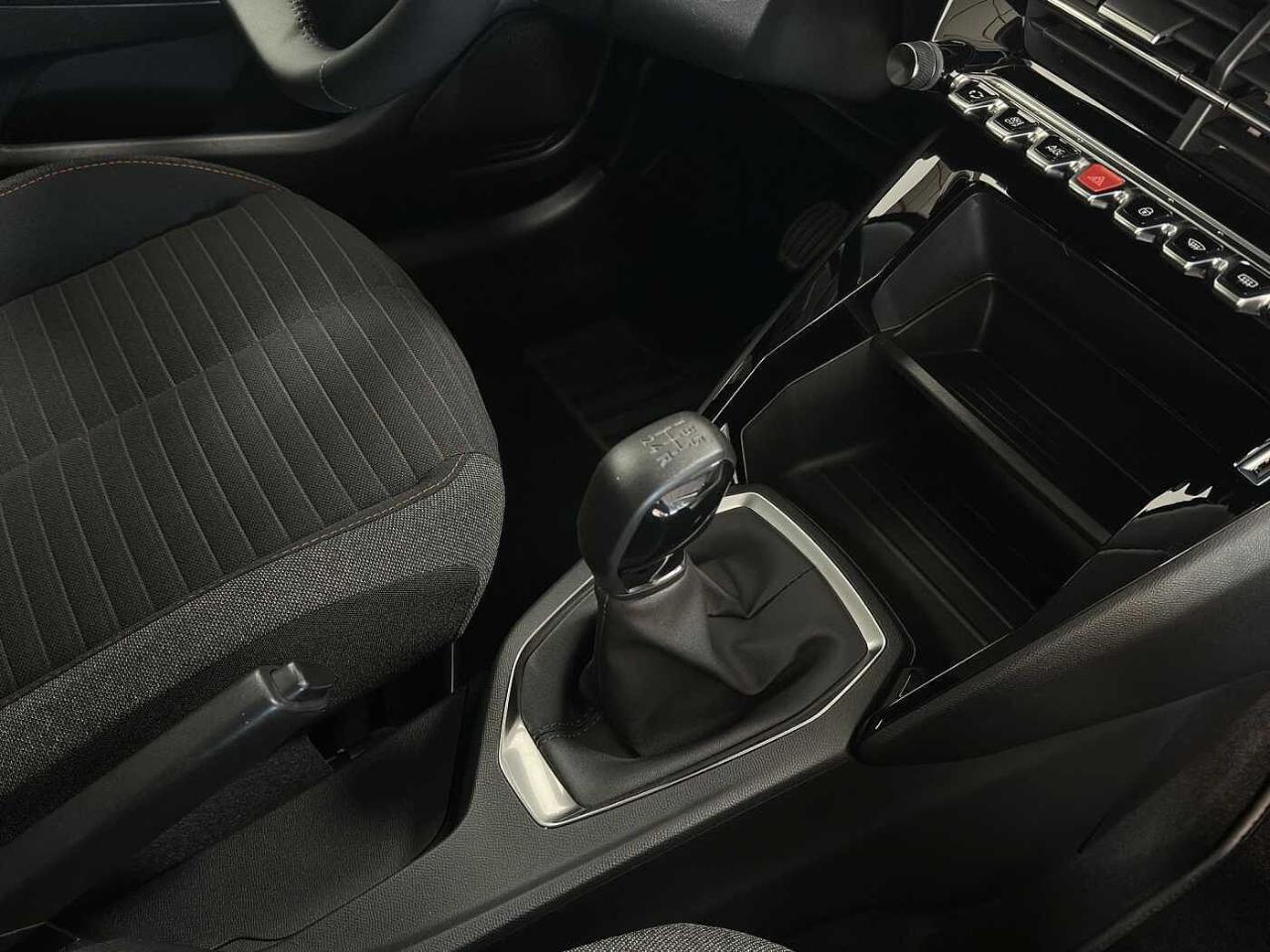 Peugeot Peugeot 208 usata, con interno nero