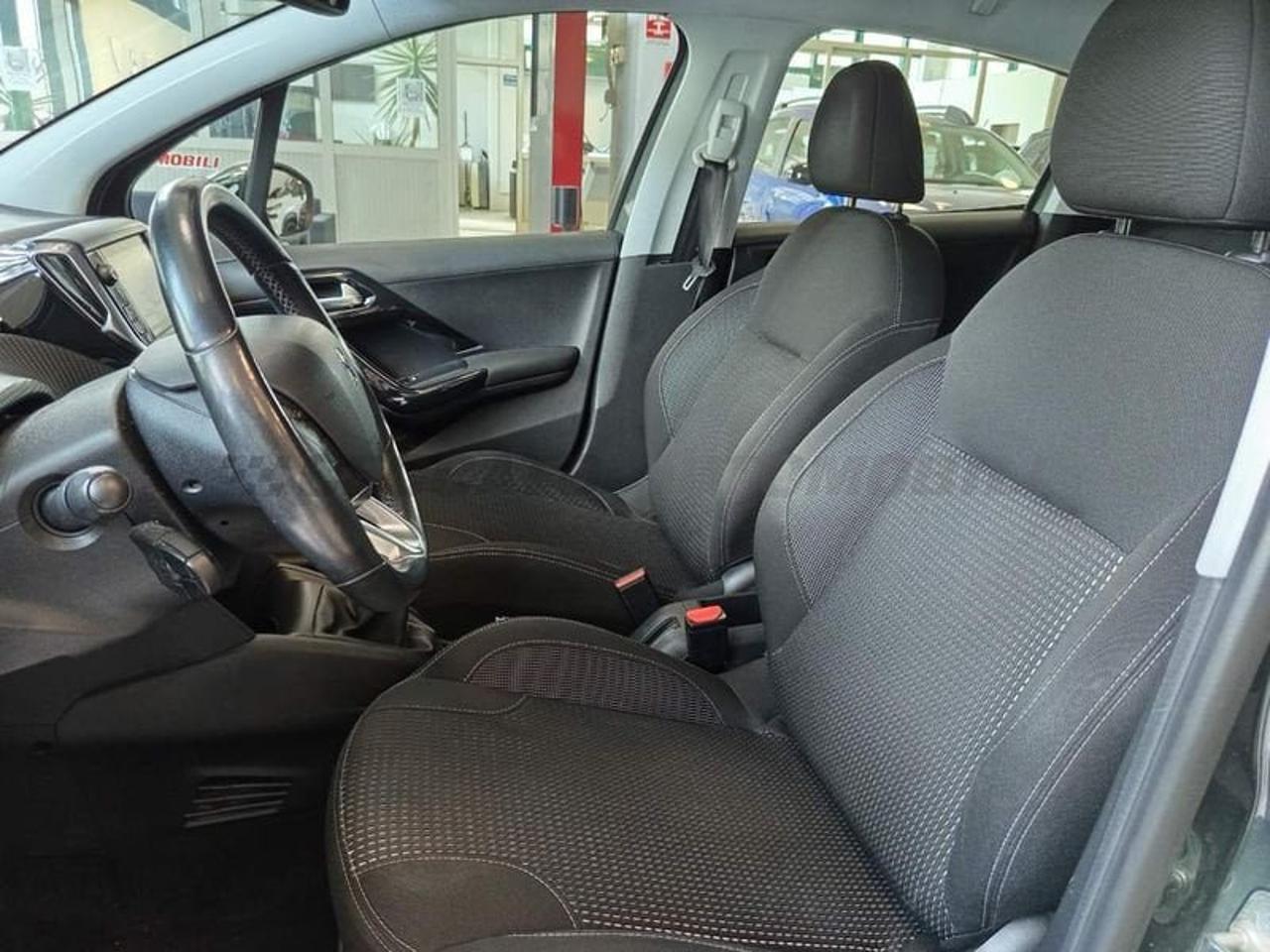 Peugeot Peugeot 208 usata, con chiusura centralizzata