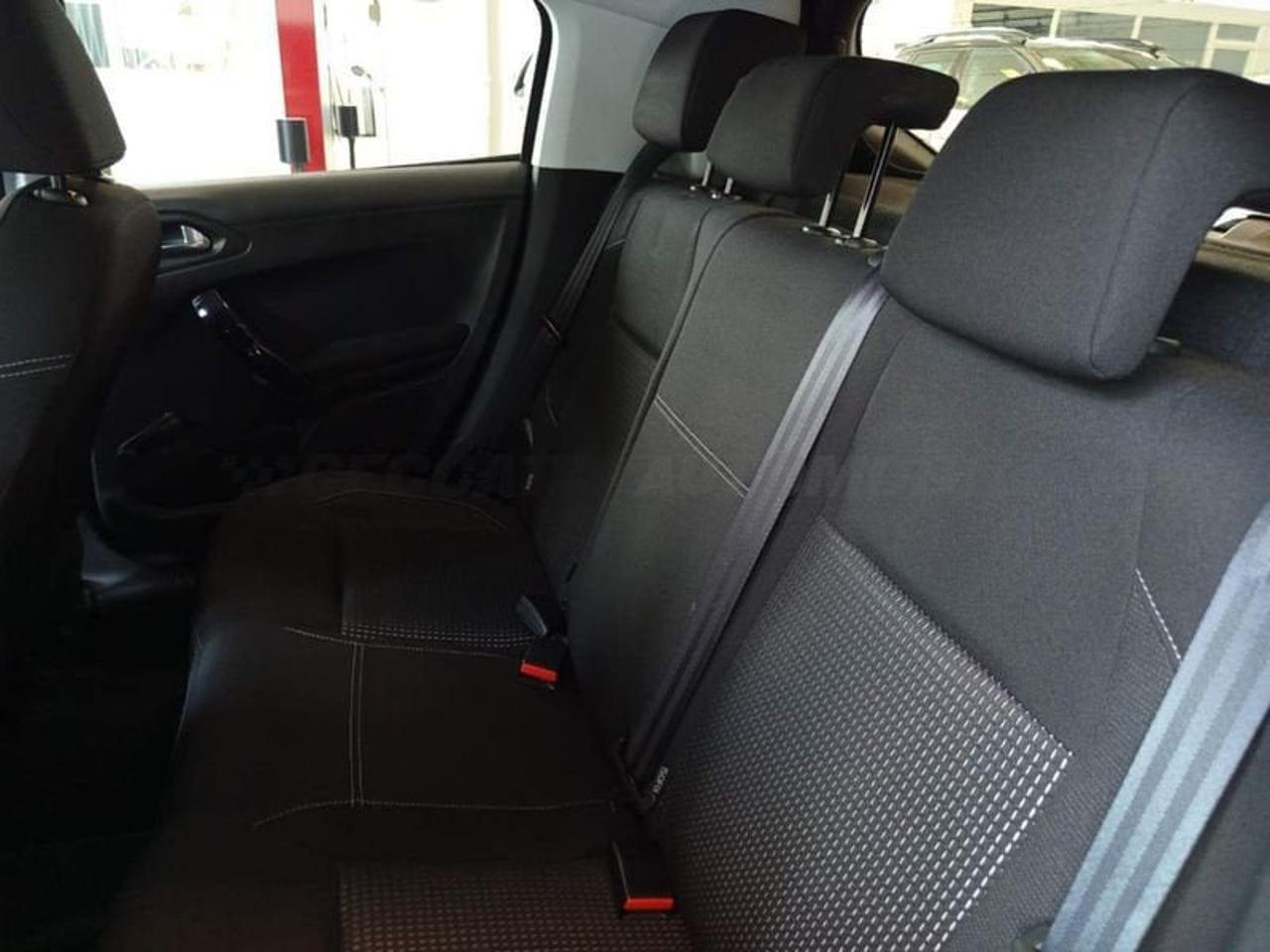 Peugeot Peugeot 208 usata, con cruise control