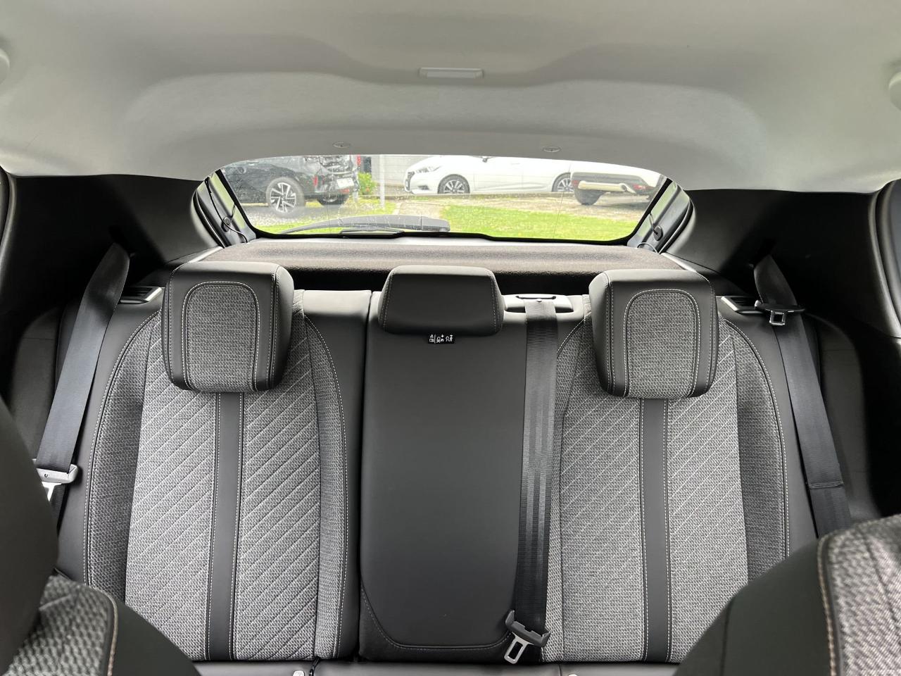 Peugeot Peugeot 208 usata 13