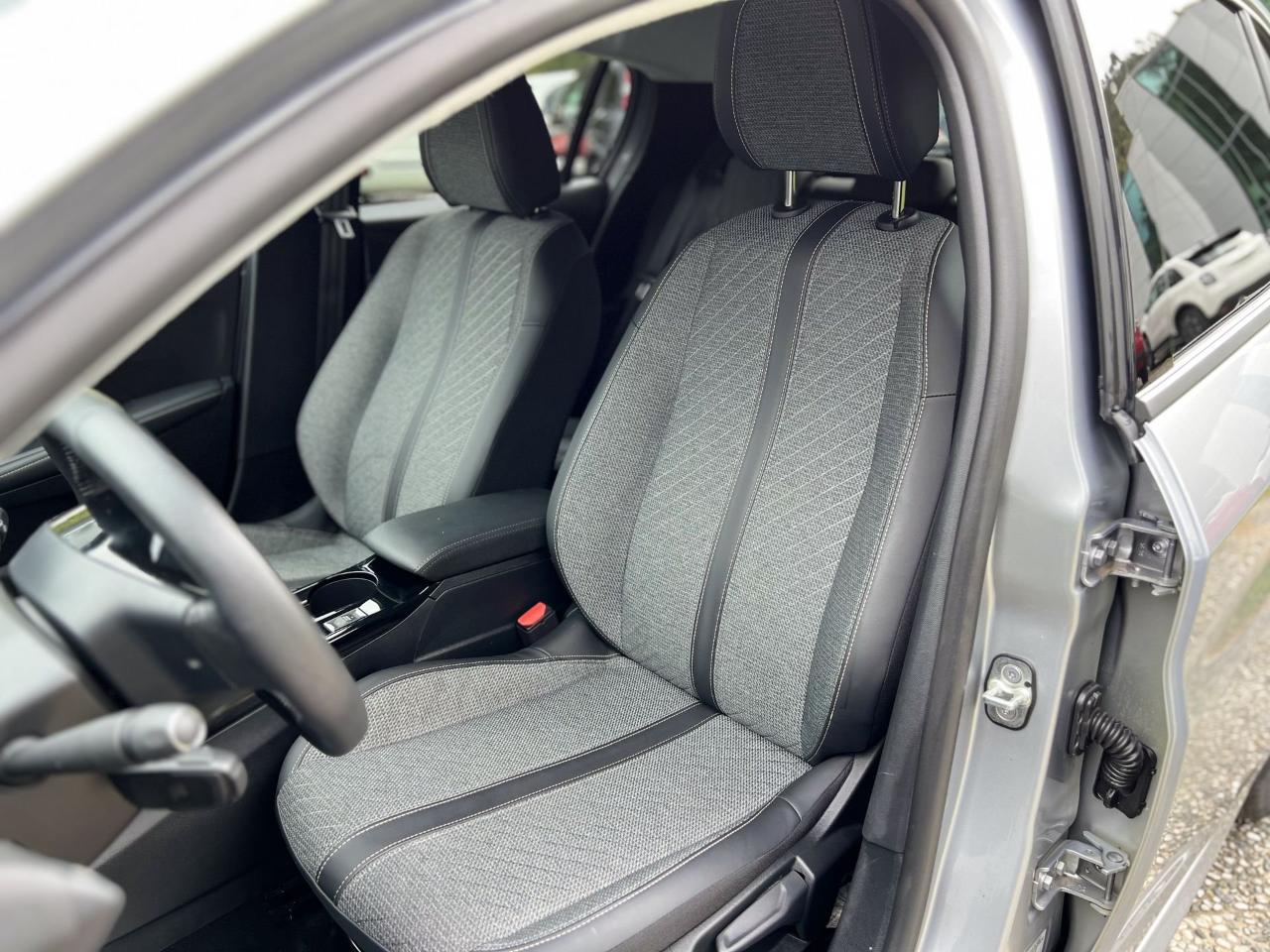 Peugeot Peugeot 208 usata, con esp