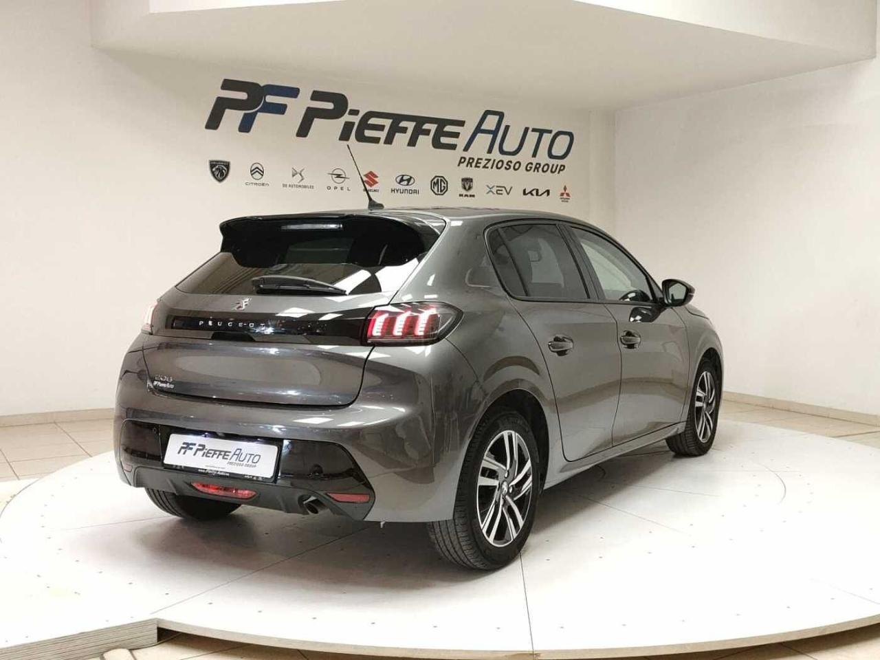 Peugeot Peugeot 208 usata, con chiusura automatica delle porte in marcia