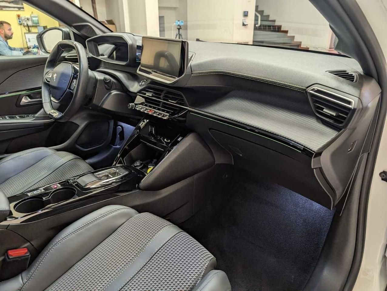 Peugeot Peugeot 208 usata, con 6x Airbag (fontali + laterali + testa)