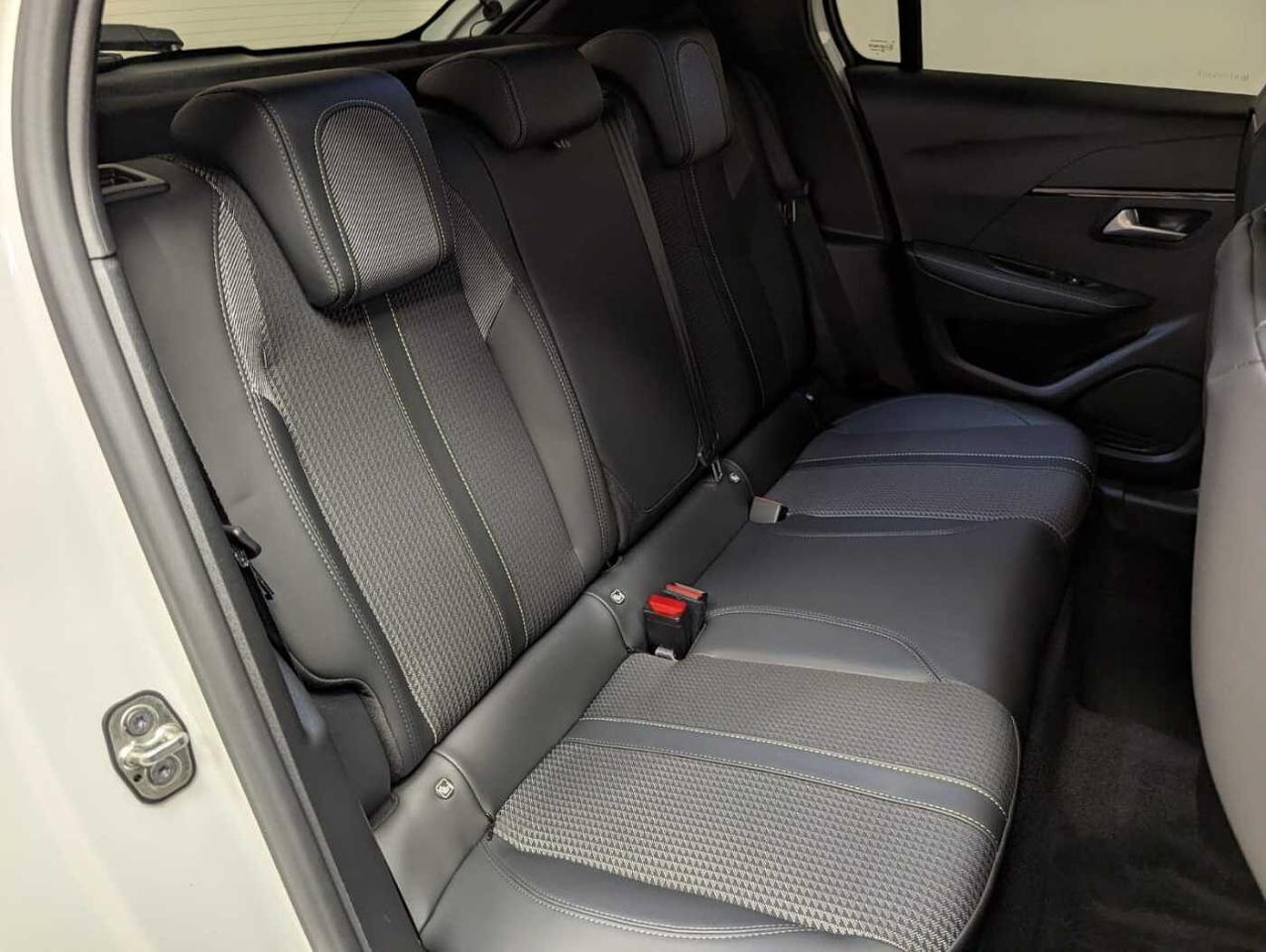 Peugeot Peugeot 208 usata, con android auto & apple carplay