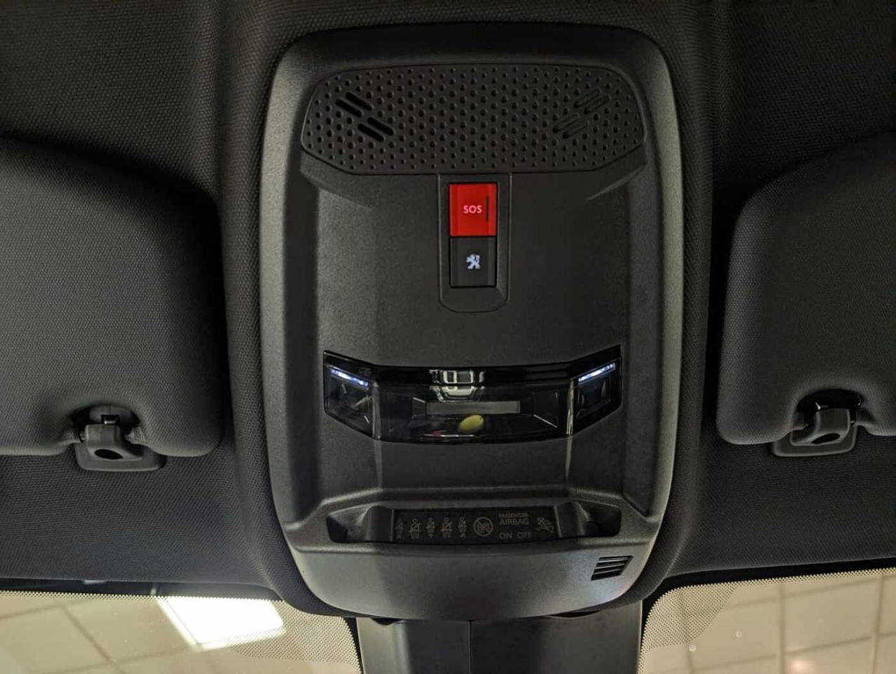Peugeot Peugeot 208 usata, con distance warning system