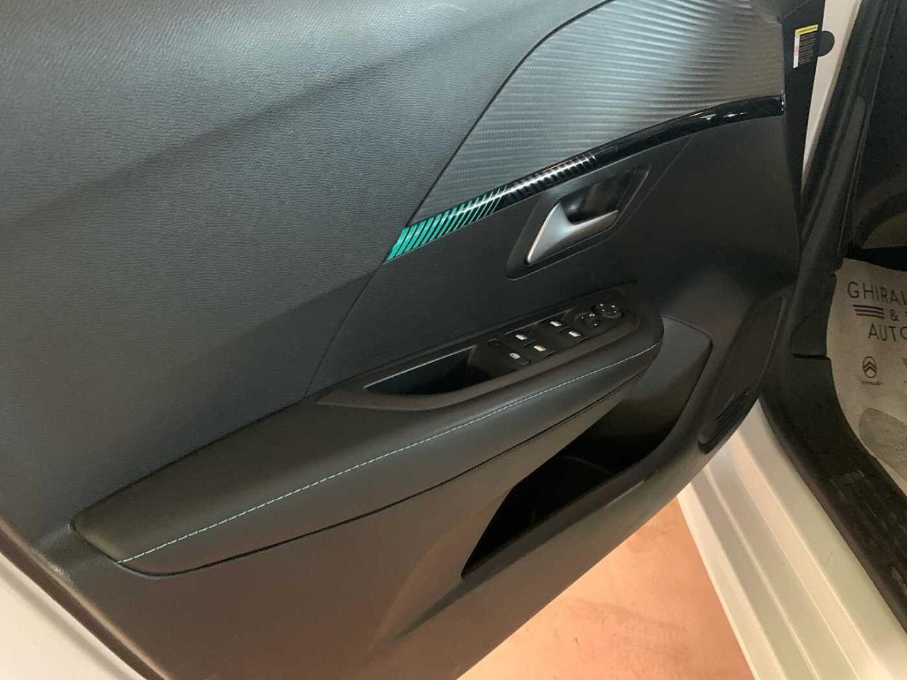 Peugeot Peugeot 208 usata, con hill holder