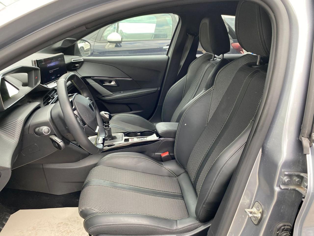 Peugeot Peugeot 208 usata 27