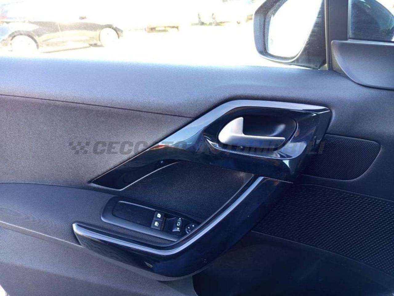 Peugeot Peugeot 208 usata, con Caricabatterie di bordo da 7,4 kW