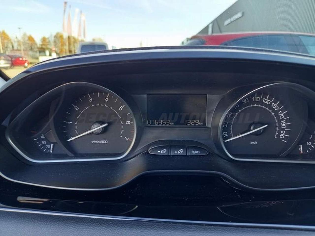 Peugeot Peugeot 208 usata, con Xenon-led