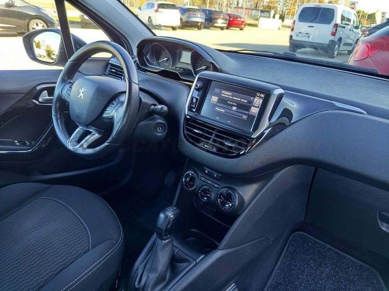 Peugeot Peugeot 208 usata 21