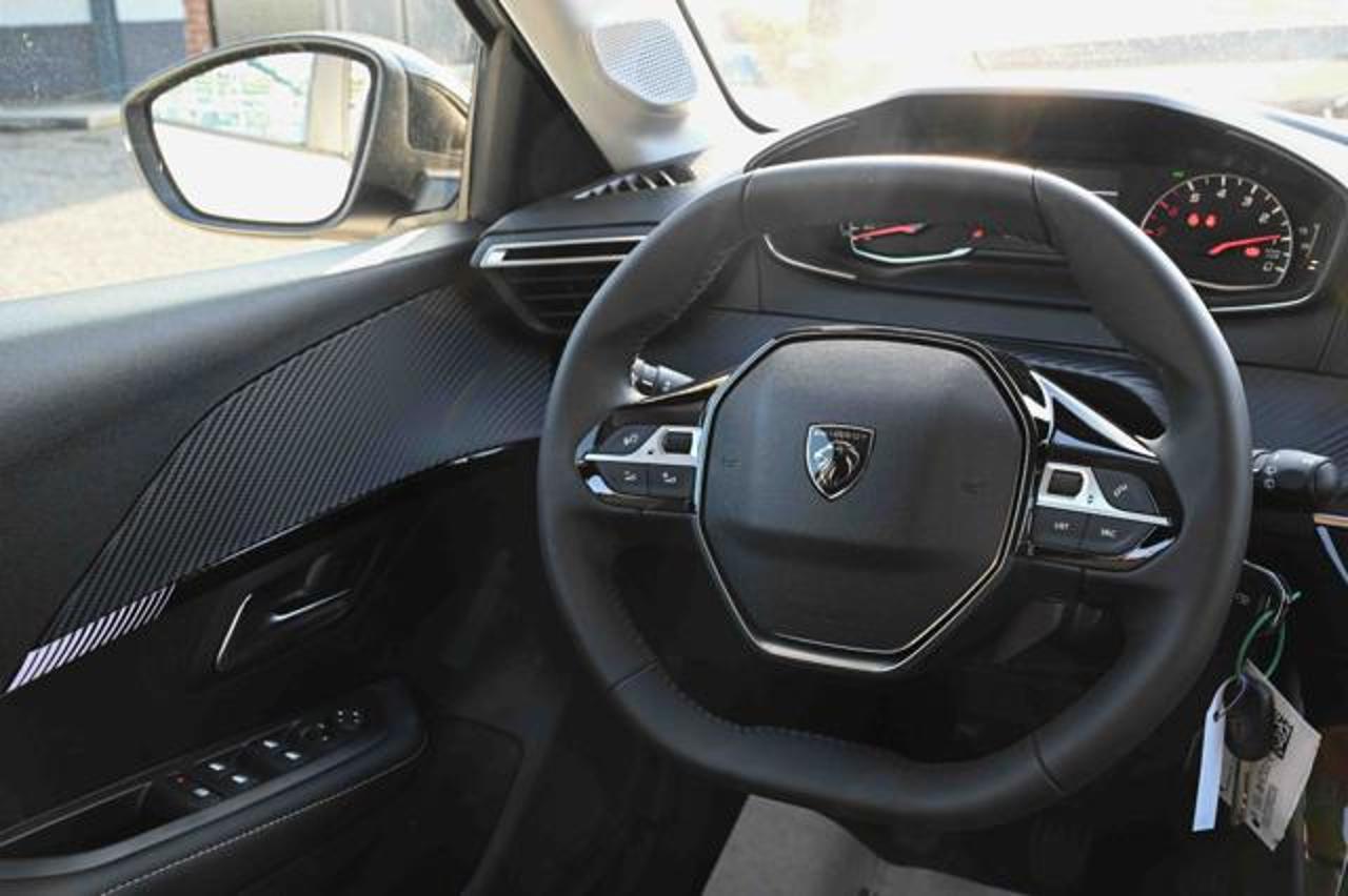 Peugeot Peugeot 208 usata, con Tettuccio apribile