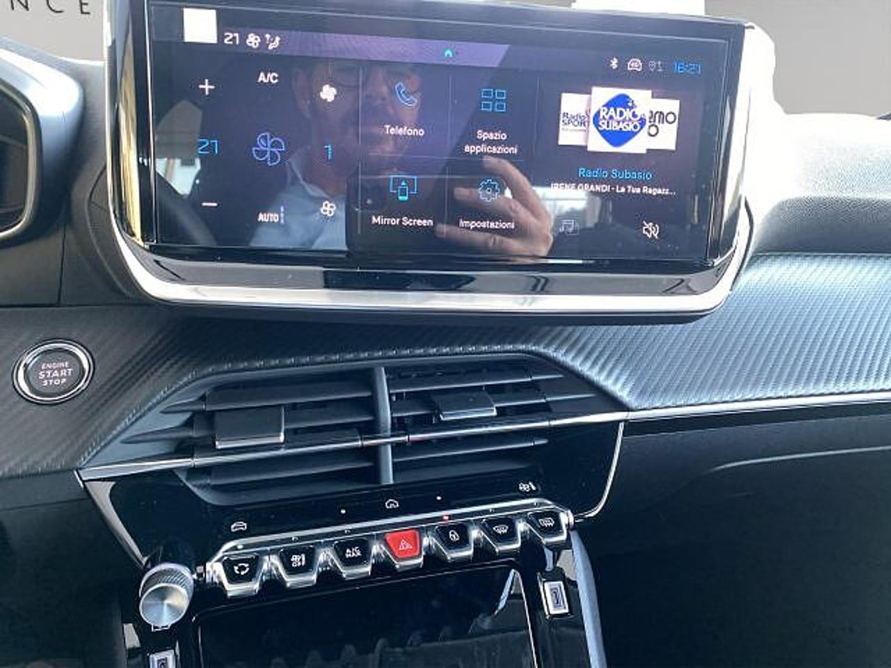 Peugeot Peugeot 208 usata, con GPS