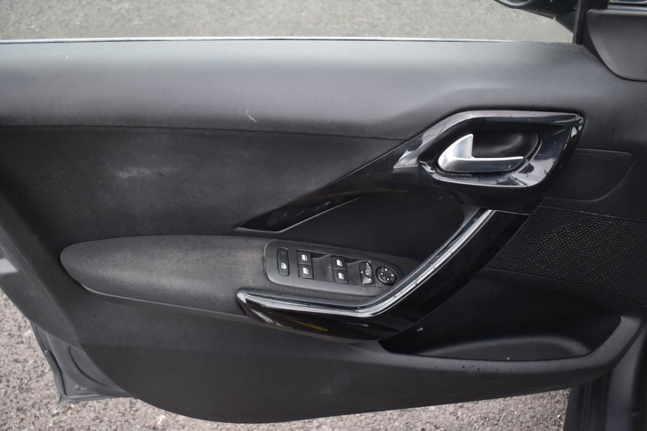 Peugeot Peugeot 208 usata 21