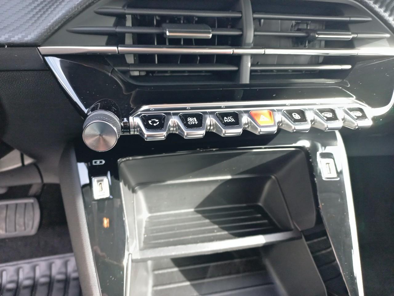 Peugeot Peugeot 208 usata, con Rivestimento interno