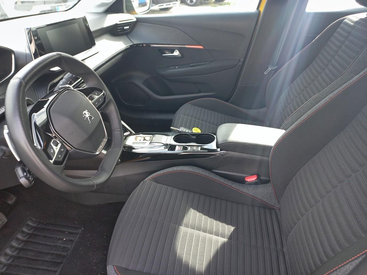 Peugeot Peugeot 208 usata, con Tettuccio apribile