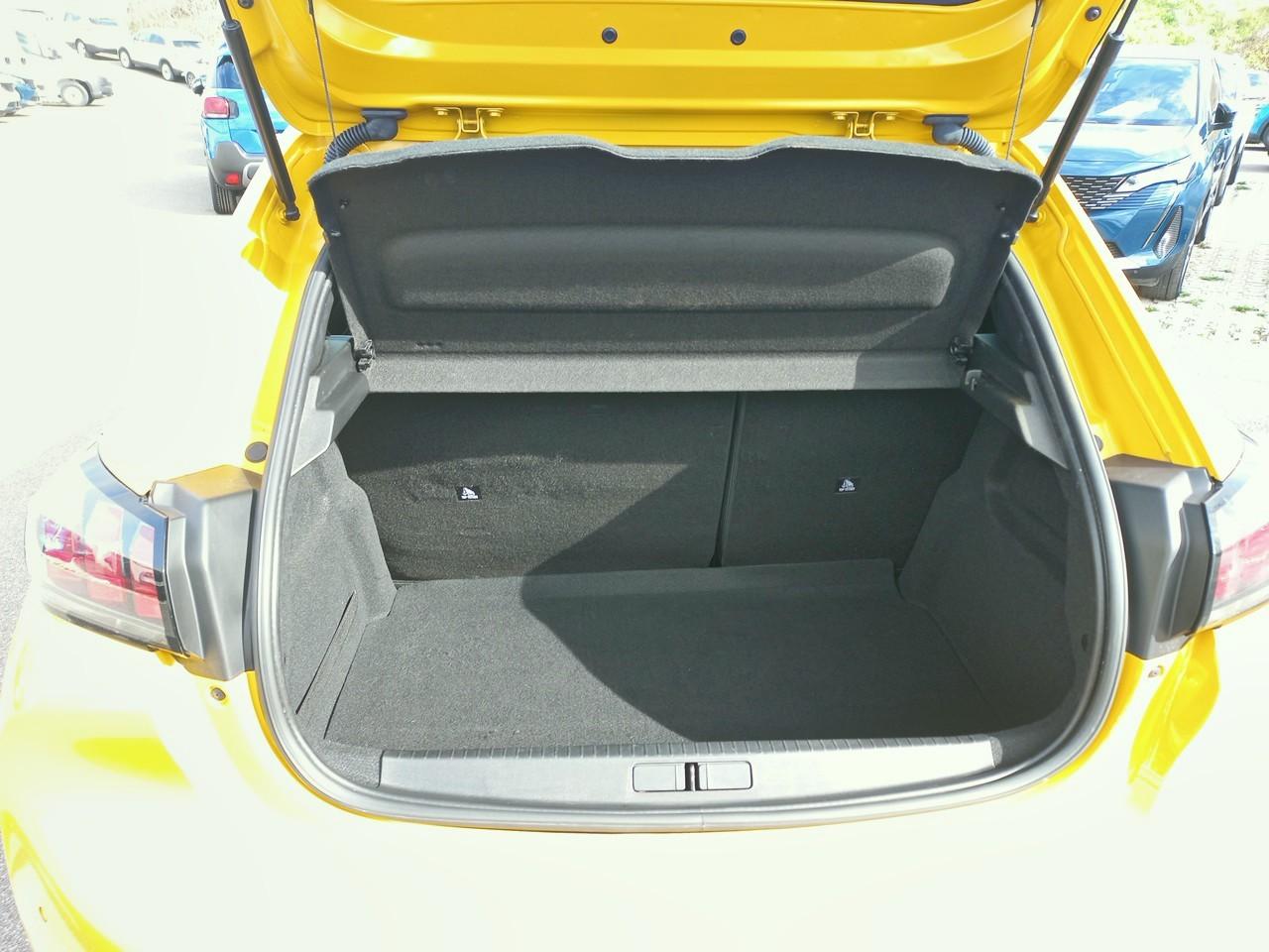 Peugeot Peugeot 208 usata 18