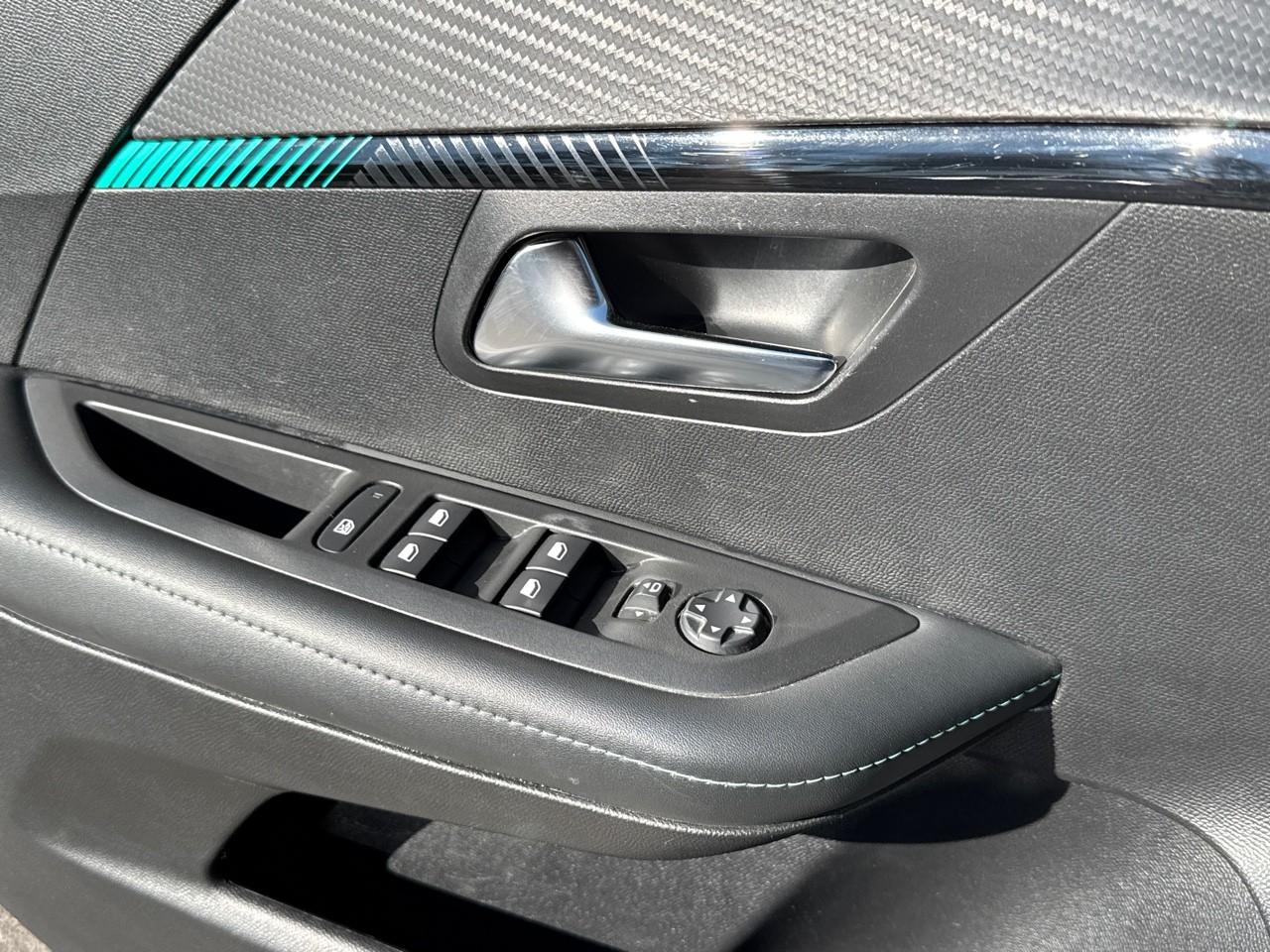 Peugeot Peugeot 208 usata, con Rivestimento interno