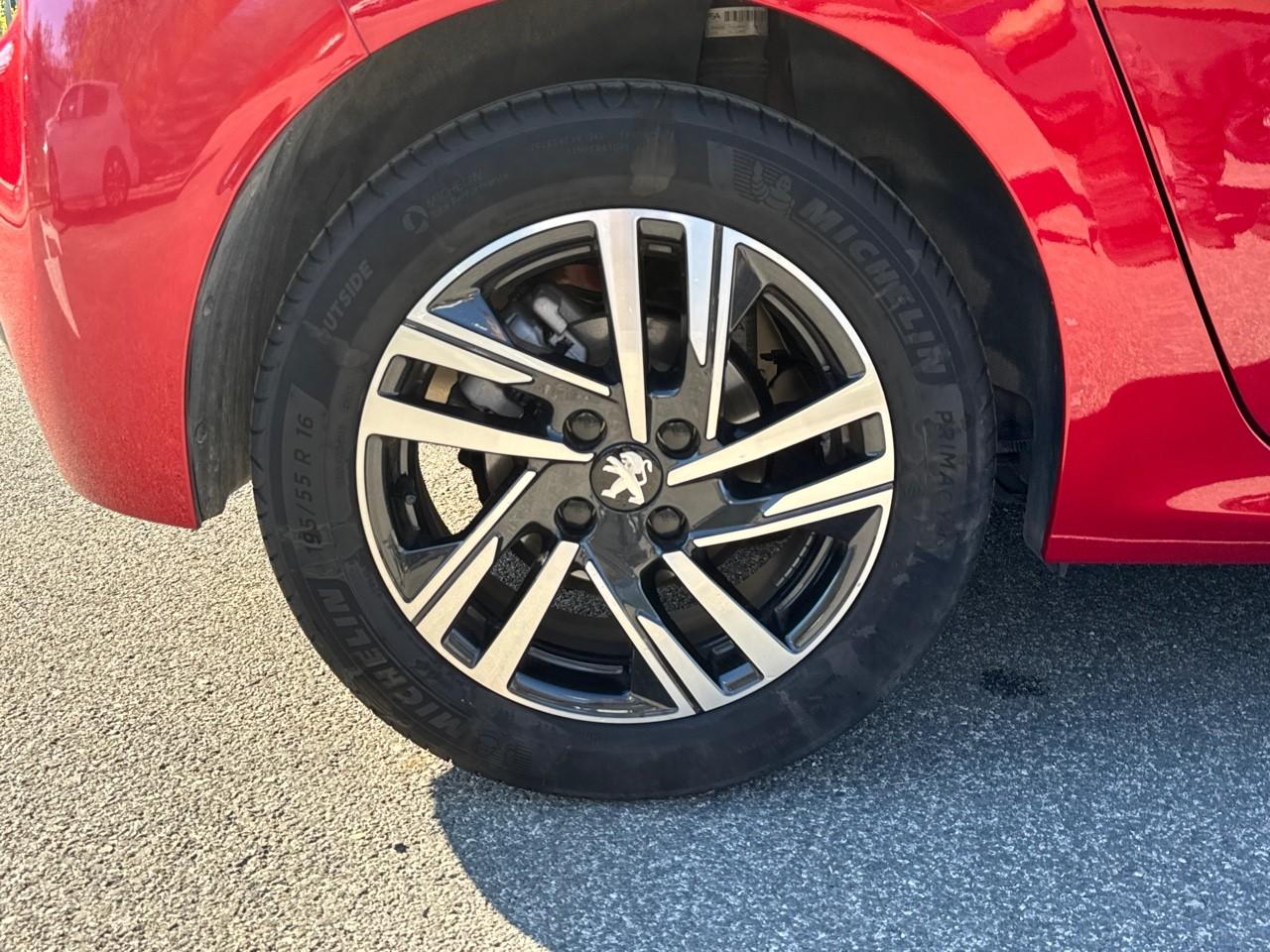 Peugeot Peugeot 208 usata, con Caricabatterie di bordo da 22 kW