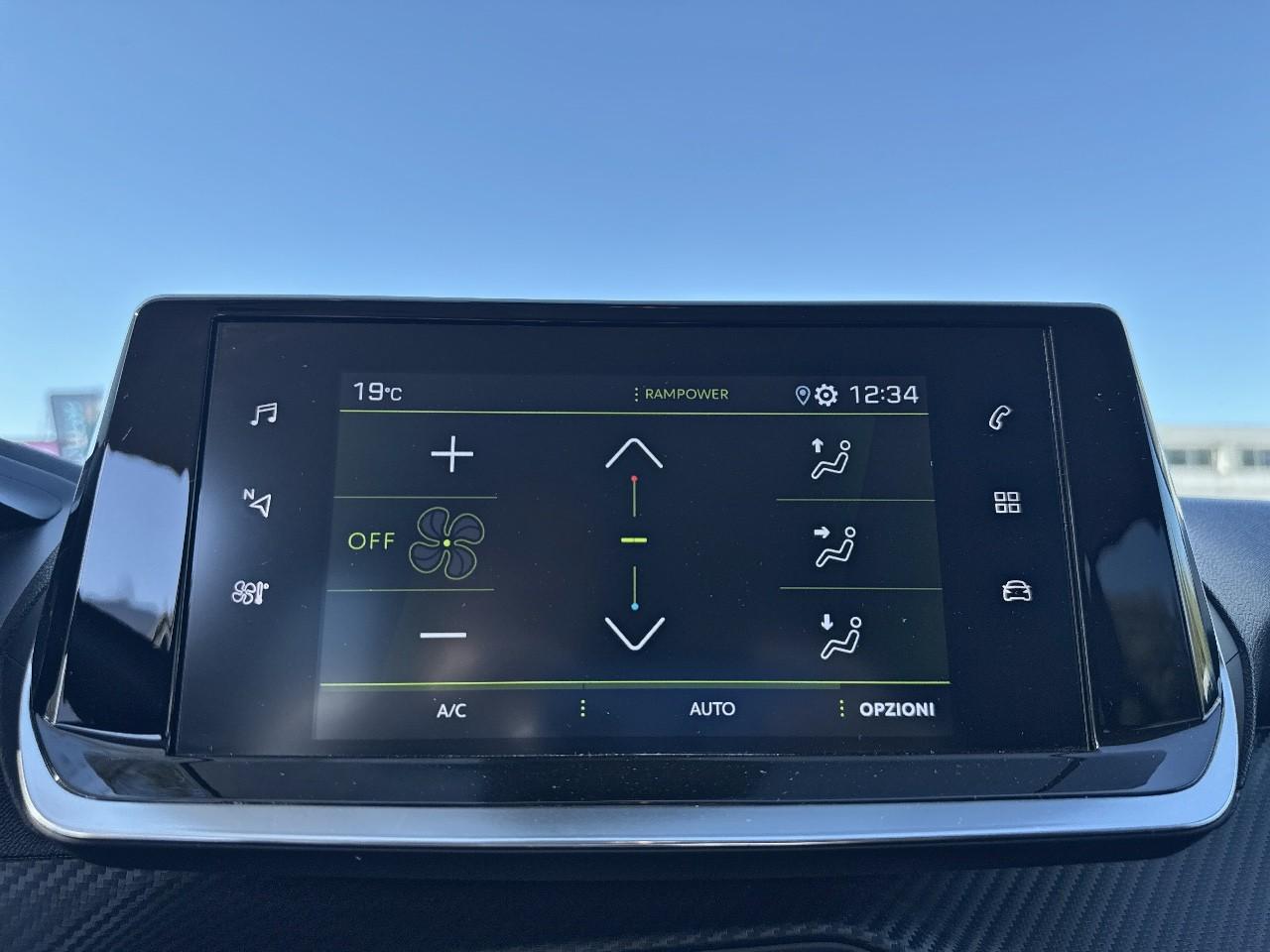 Peugeot Peugeot 208 usata, con Isofix