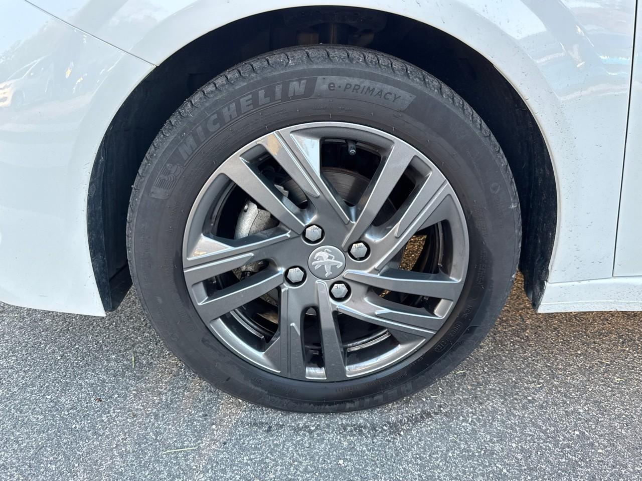 Peugeot Peugeot 208 usata, con Caricabatterie di bordo da 22 kW