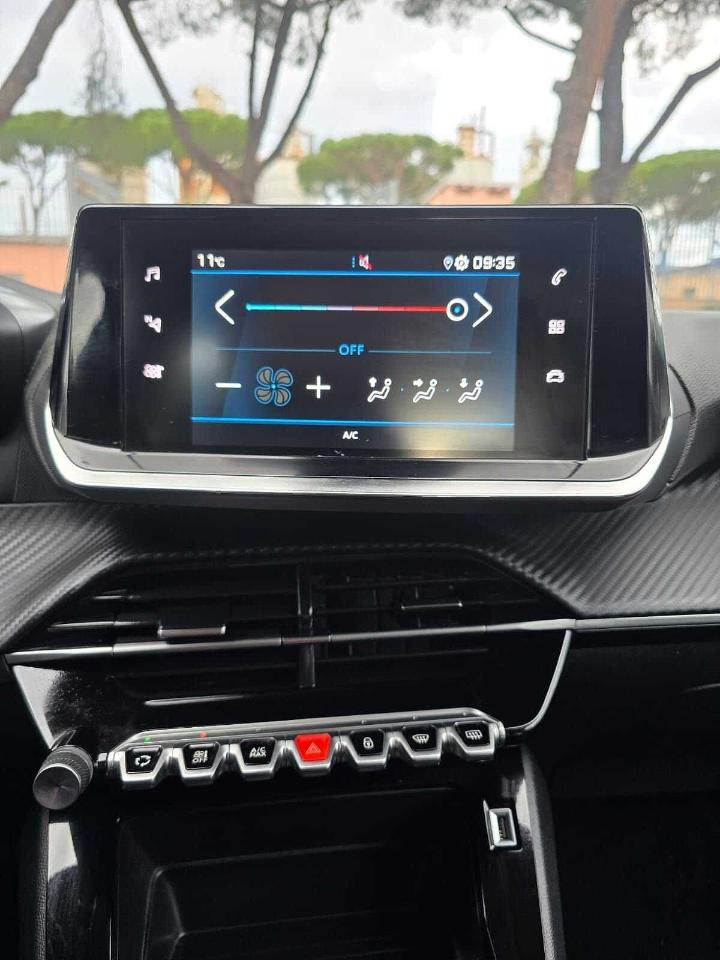 Peugeot Peugeot 208 usata 12