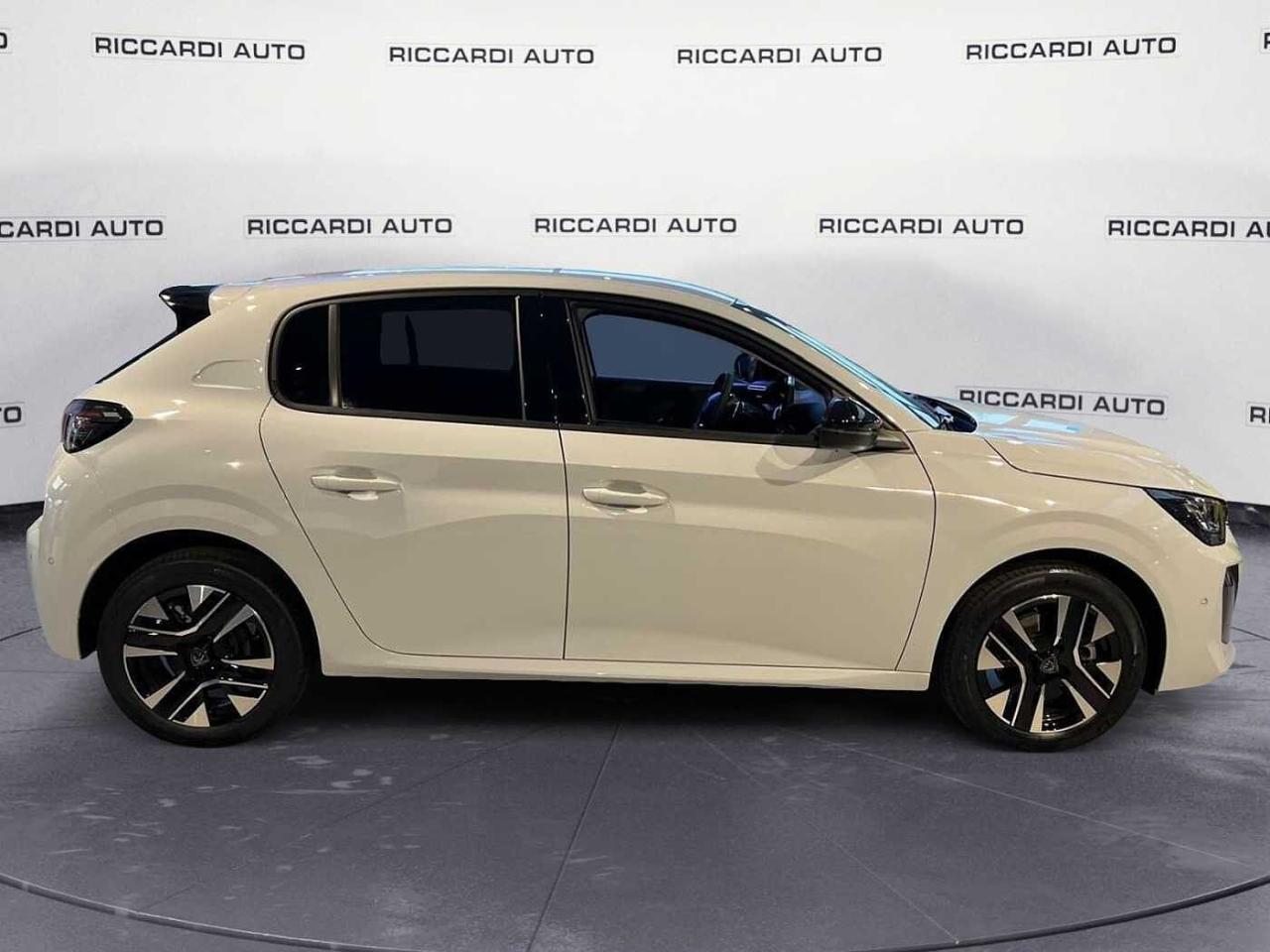 Peugeot Peugeot 208 usata 14