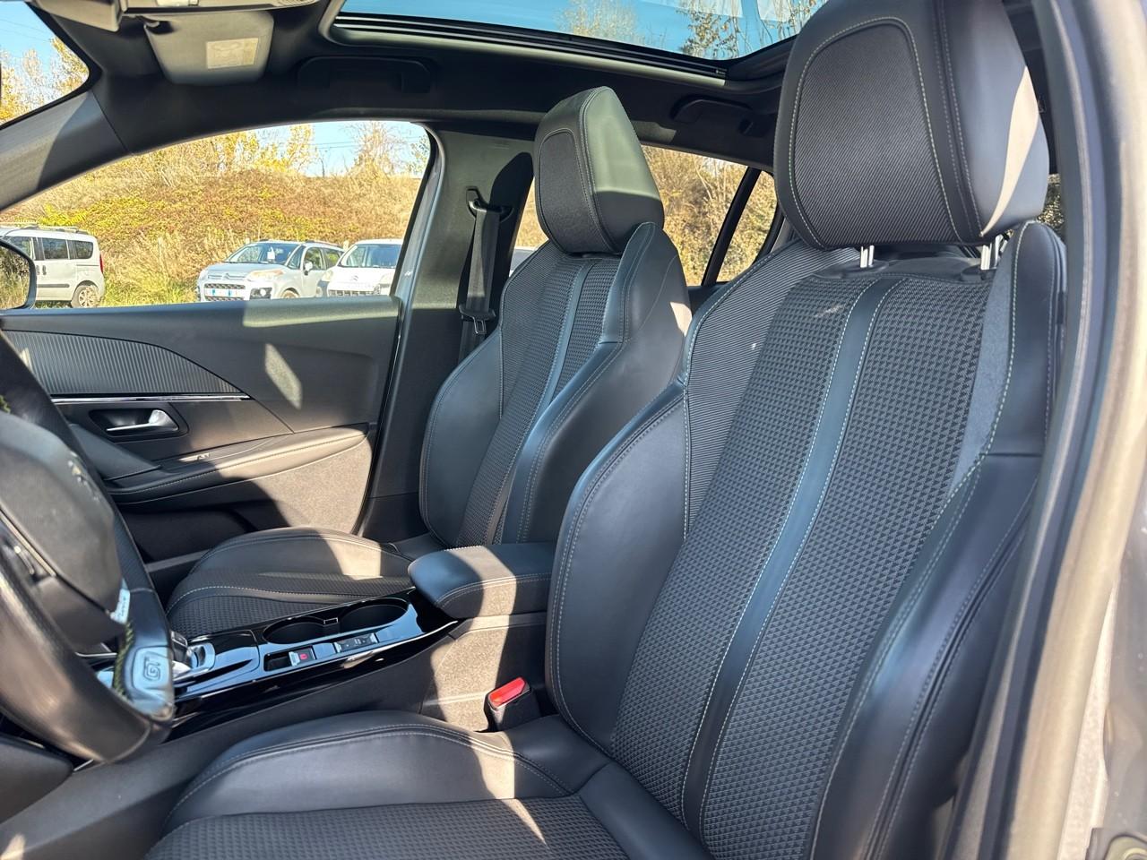 Peugeot Peugeot 208 usata 21