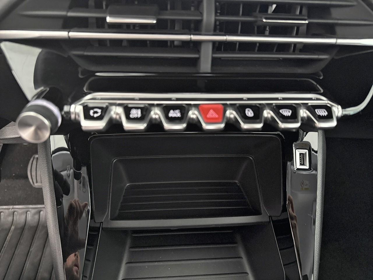 Peugeot Peugeot 208 usata 9