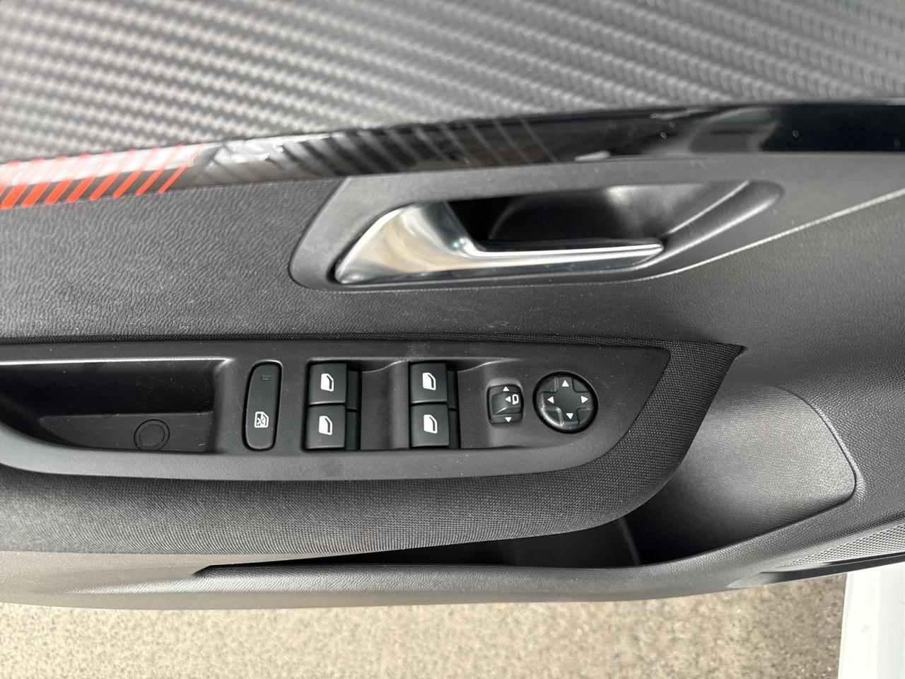 Peugeot Peugeot 208 usata 4