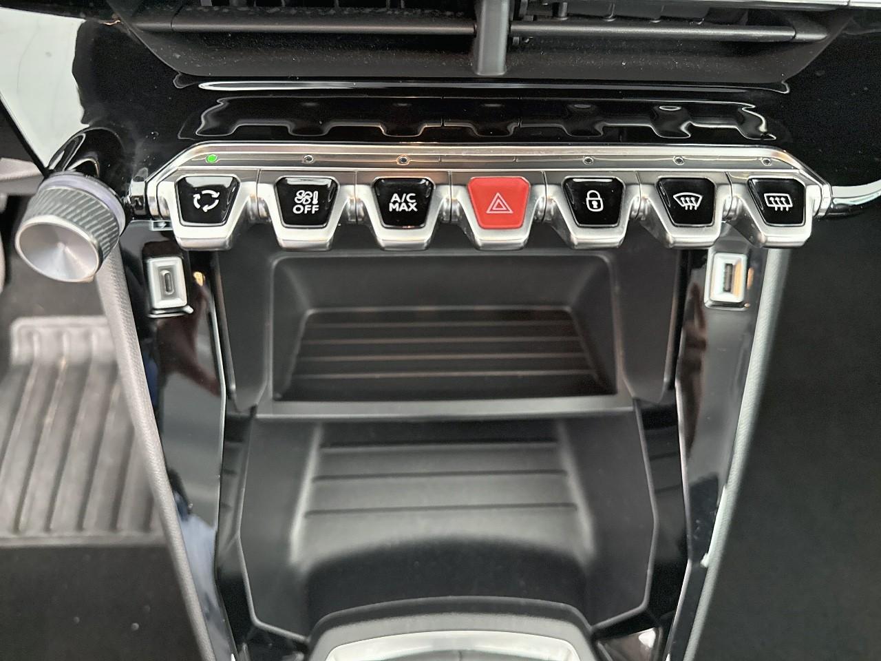 Peugeot Peugeot 208 usata 9