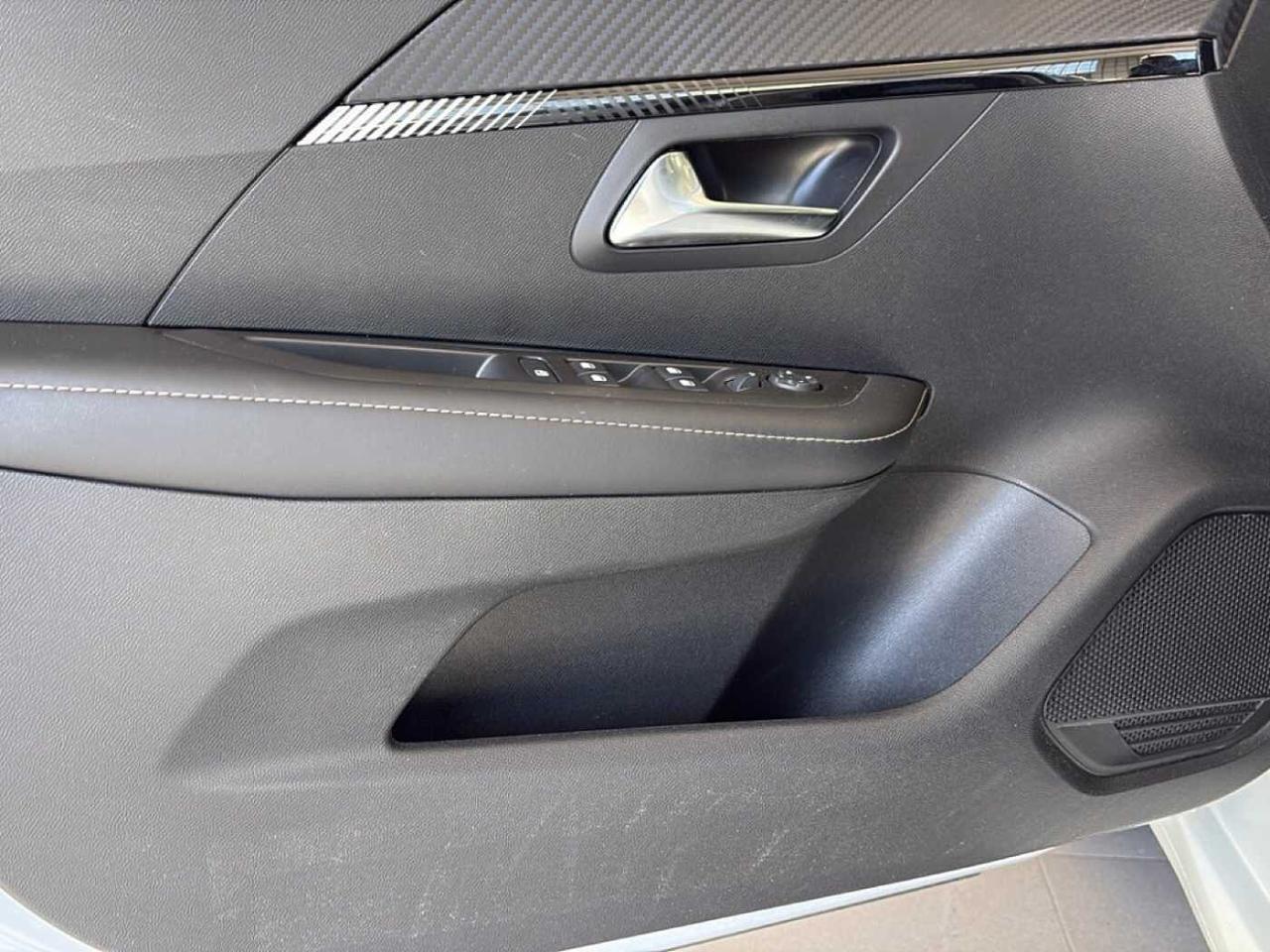 Peugeot Peugeot 208 usata 8